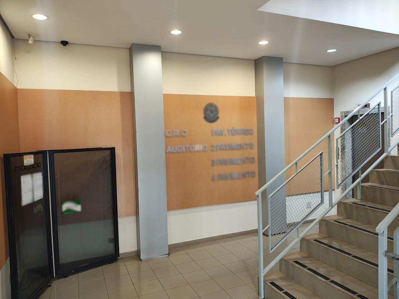 Edifício comercial c/ 04 pavimentos + subsolo e bens diversos em Londrina/PR